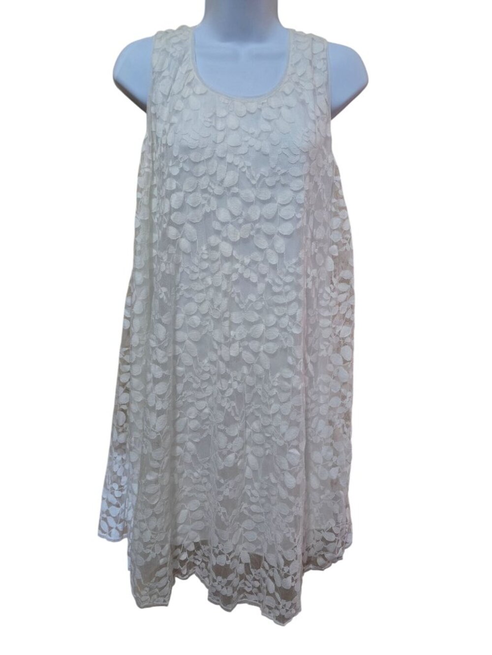 White Lace Sleeveless Shift Dress Floral Pattern romance coquette beachy date